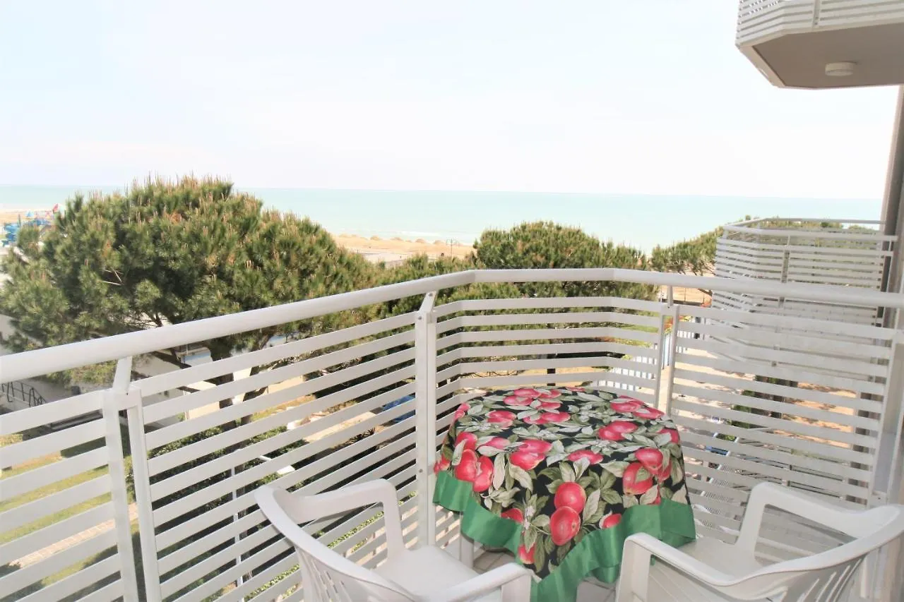 Brioni Fronte Mare Apartment Lido di Jesolo